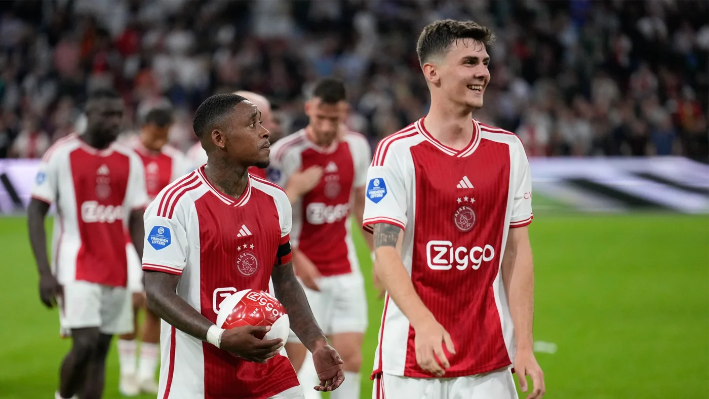 Câu Lạc Bộ Ajax: Vượt Mặt Các Đại Gia Bằng Tài Năng Và Chiến Lược